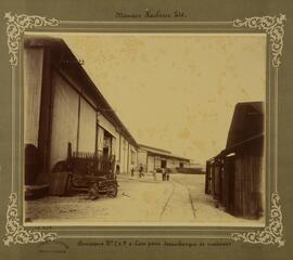 Armazéns n° 7 e 9 e cais para desembarque de madeiras