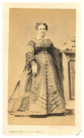 [Retrato de mulher não identificada]