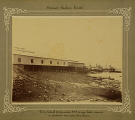 Vista lateral do Armazém n° 8 a cujo lado vamos a construir um novo armazém